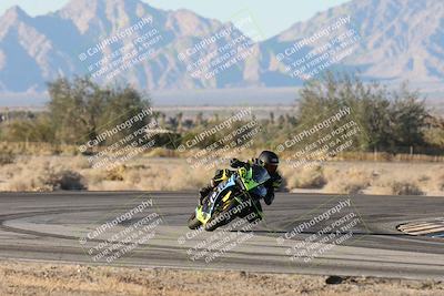 media/Dec-07-2025-CVMA (Sun) [[3e7d2de5dc]]/Race 18-Formula Twins-Formula 40 UL/